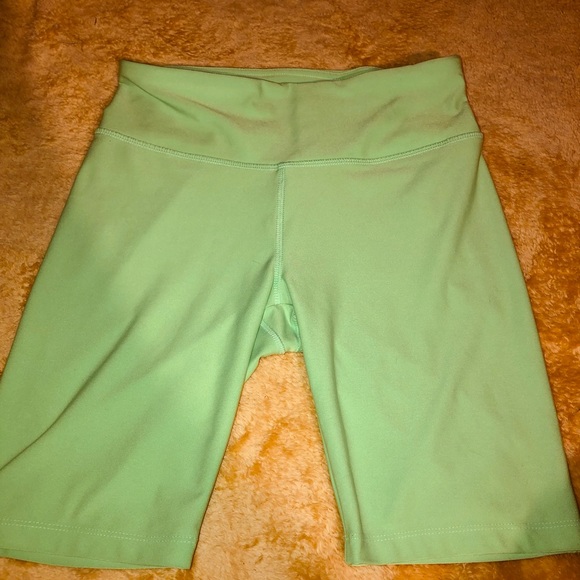 Set - Picture 2 of 2